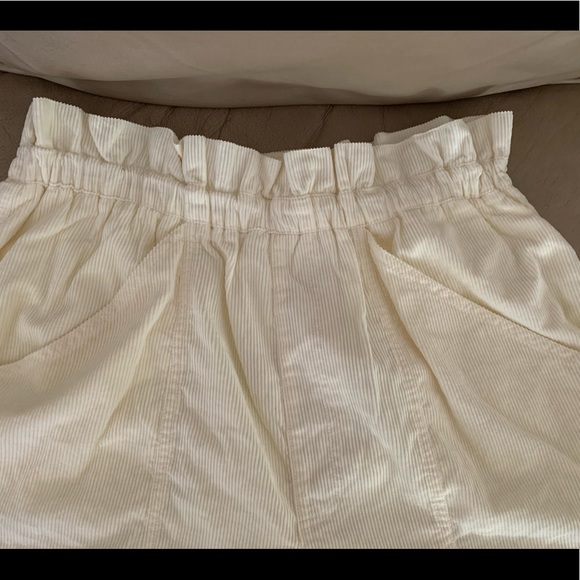 NWOT FREE PEOPLE Paperbag Corduroy Relaxed Shorts - Picture 4 of 9
